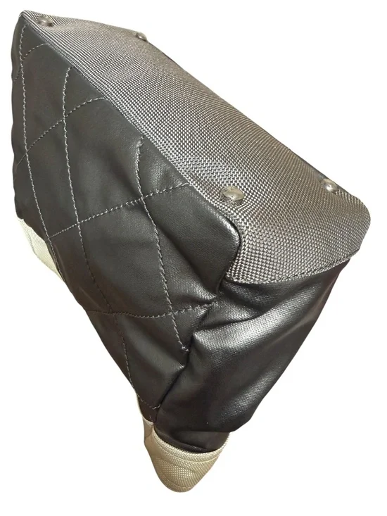 Chanel Biarritz PM Shopper – Metallic Silver/Ivory – Rare Color - Picture 16 of 16